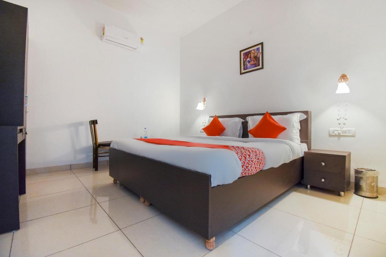 מלון לודהיאנה Oyo 75460 Sky High Residency מראה חיצוני תמונה