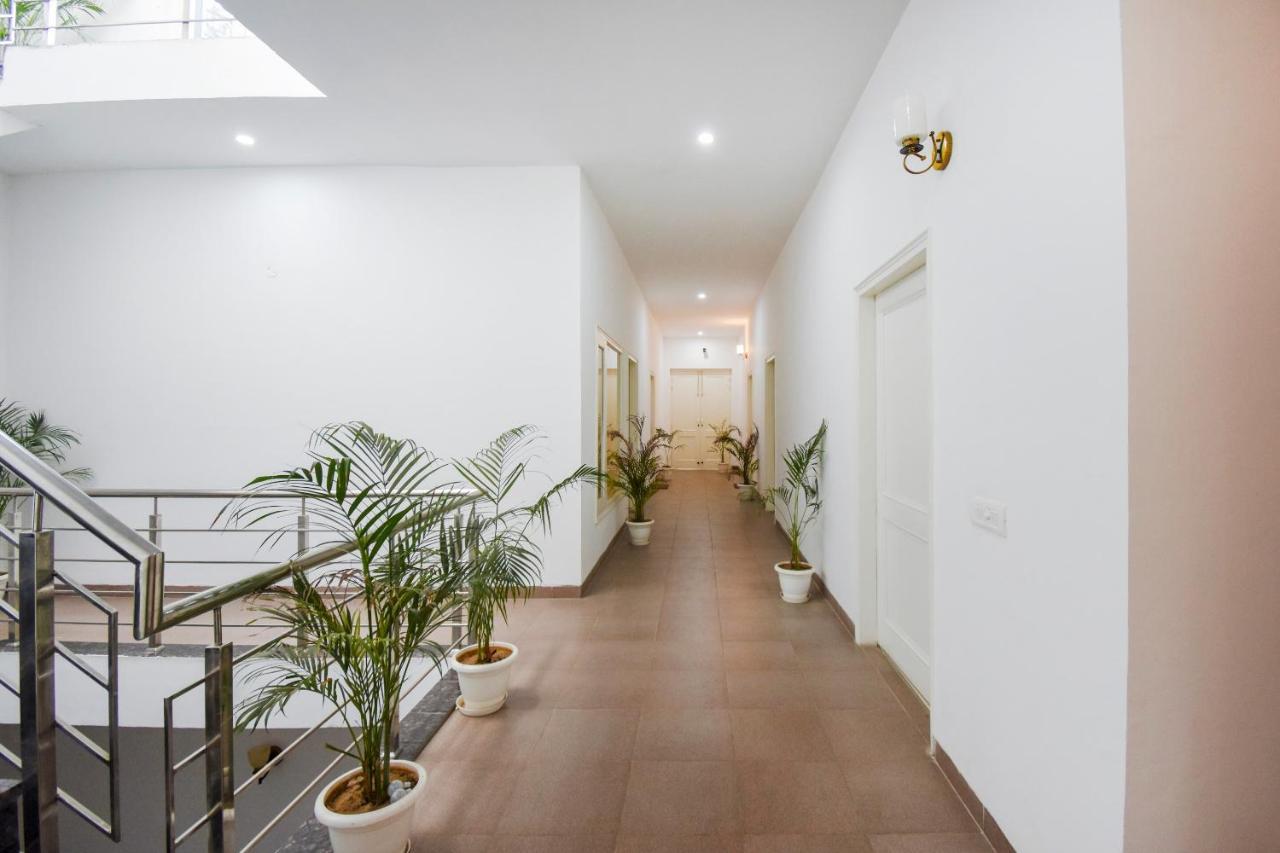 מלון לודהיאנה Oyo 75460 Sky High Residency מראה חיצוני תמונה