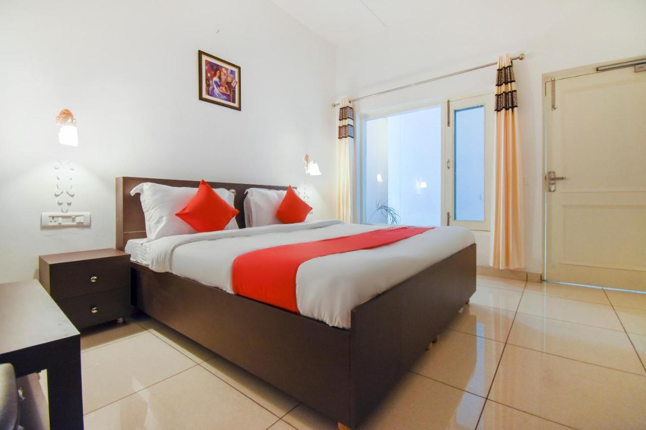מלון לודהיאנה Oyo 75460 Sky High Residency מראה חיצוני תמונה