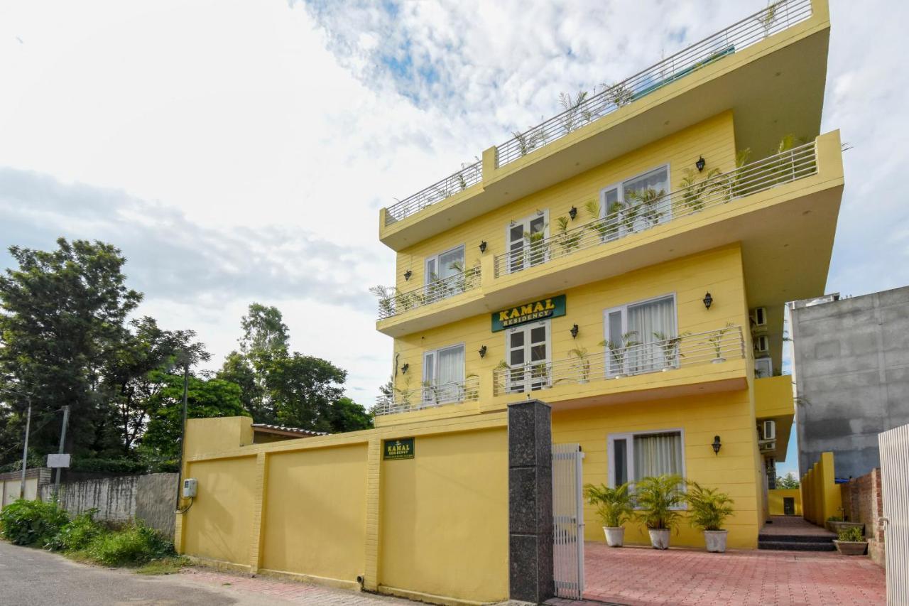 מלון לודהיאנה Oyo 75460 Sky High Residency מראה חיצוני תמונה